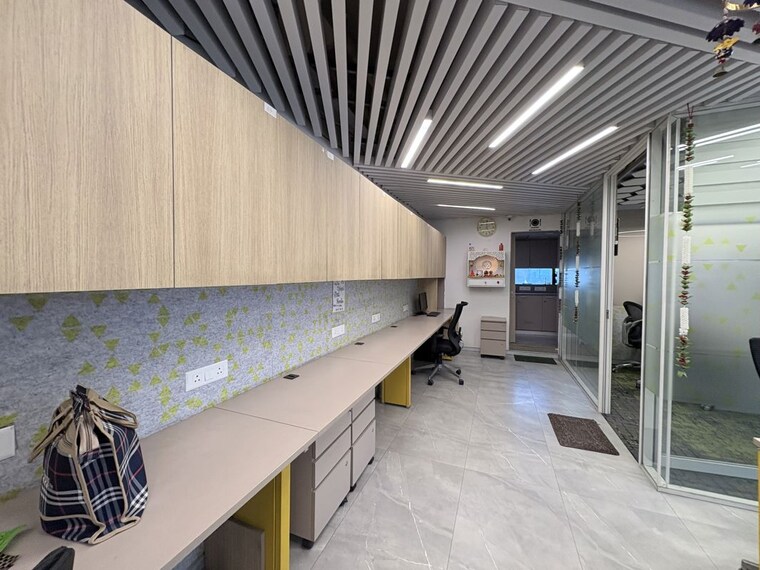 Team Area, netaji subhash place Commercial Office Space 950 Sq.Ft. In Netaji Subhash Place Delhi 10460286