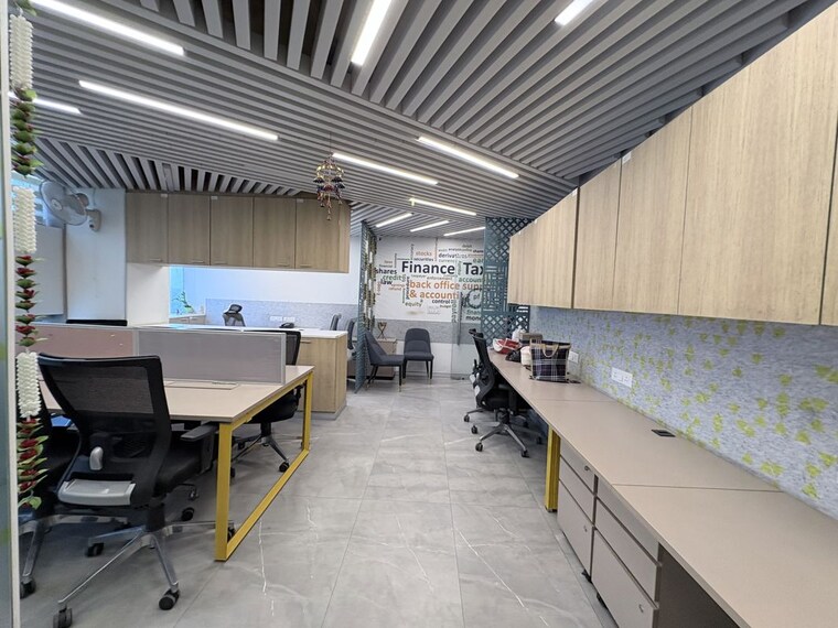 Team Area, netaji subhash place Commercial Office Space 950 Sq.Ft. In Netaji Subhash Place Delhi 10460286