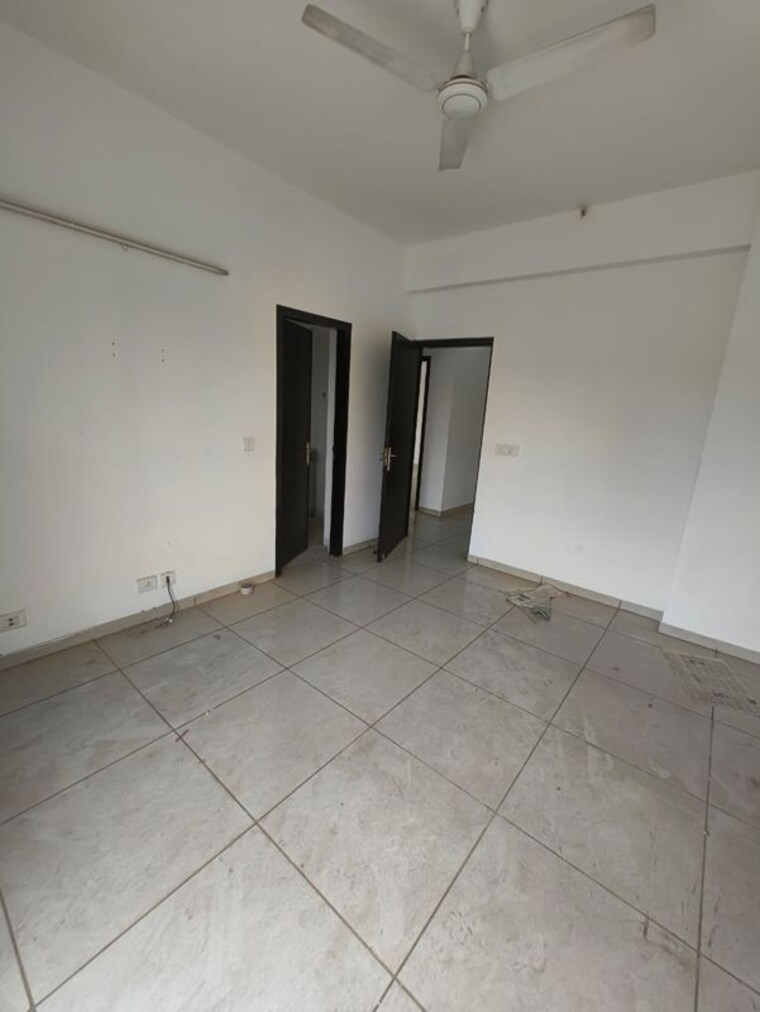 Room, gulshan-vivante 4 Bedroom 2645 Sq.Ft. Apartment In Sector 137 Noida 10460309
