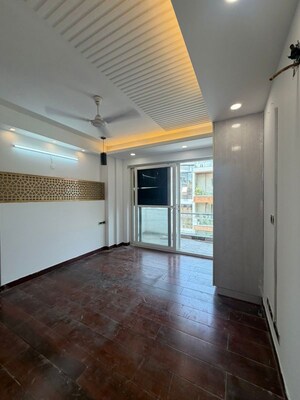 Room in 3 BHK Builder Floor at Sector 15 ii – for Sale