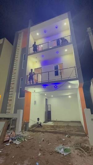 Team Area in 5 BHK Villa at Uttara Square – for Sale