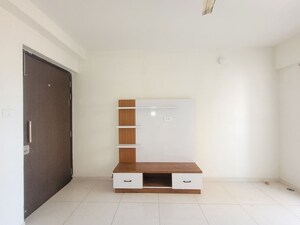 Furnished Amenities in 1.5 BHK Apartment at Godrej Emerald, Ghodbunder Road – for Rent