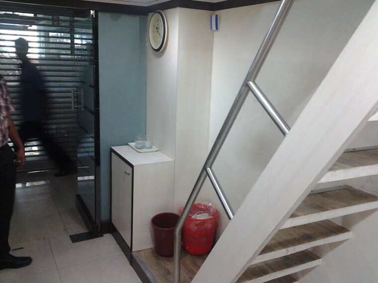 undefined, om-heera-panna-mall Commercial Office Space 250 Sq.Ft. In Andheri West Mumbai 10460369