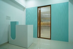 Room in  Office Space at Vaishnodevi Circle – for Rent