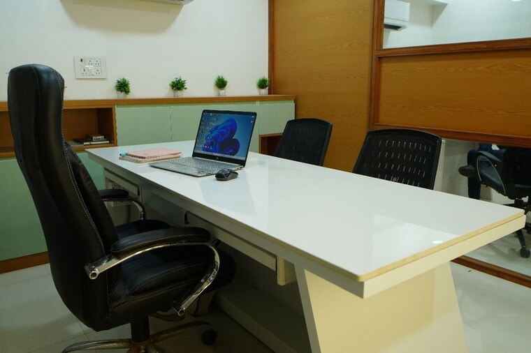 Team Area, vaishnodevi circle Commercial Office Space 788 Sq.Ft. In Vaishnodevi Circle Ahmedabad 10460389