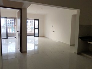 2 BHK Apartment For Sale in Kamgar Putala Vasahat