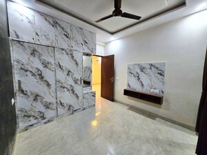 Room in 3 BHK Builder Floor at Preet Colony – for Sale