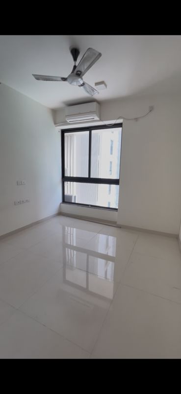 2 BHK + Basement 700 Sq.Ft. Apartment in Sunteck Avenue 2