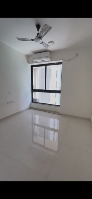 2 BHK Apartment For Rent in Sunteck Avenue 2, Goregaon West