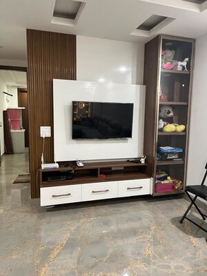 Furnished Amenities in 3 BHK Builder Floor at Sarvodaya Enclave – for Rent