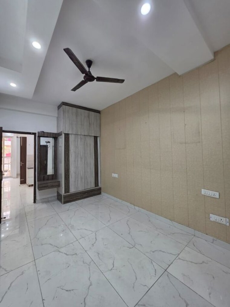 Room, preet colony 3 Bedroom 1250 Sq.Ft. Builder Floor In Preet Colony Zirakpur 10460407