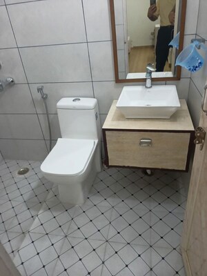 Bathroom in 1 RK Builder Floor at Safdarjung Development Area – for Rent