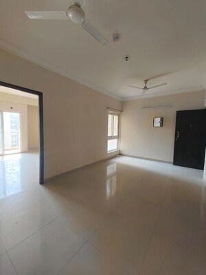 Room in 2 BHK Apartment at Paramount Emotions, Sector 1 Greater Noida – for Rent