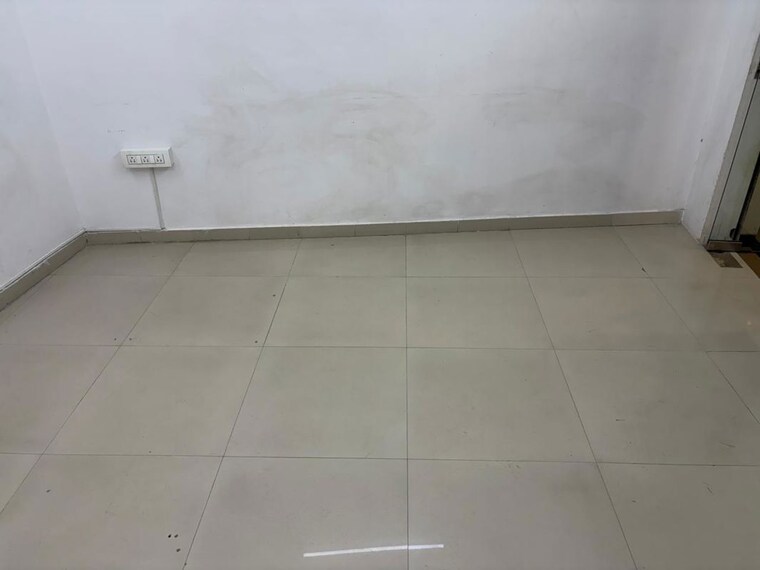 Team Area, rustomjee-eaze-zone-mall Commercial Office Space 122 Sq.Ft. In Malad West Mumbai 10460458
