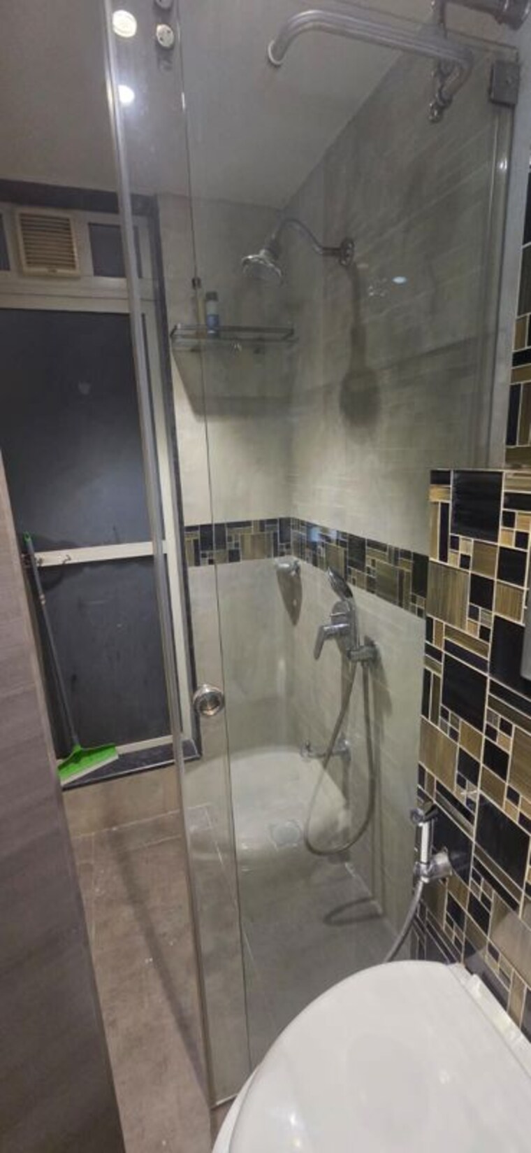 Bathroom, krishna-heritage 3.5 Bedroom 1100 Sq.Ft. Apartment In Chembur Mumbai 10460449