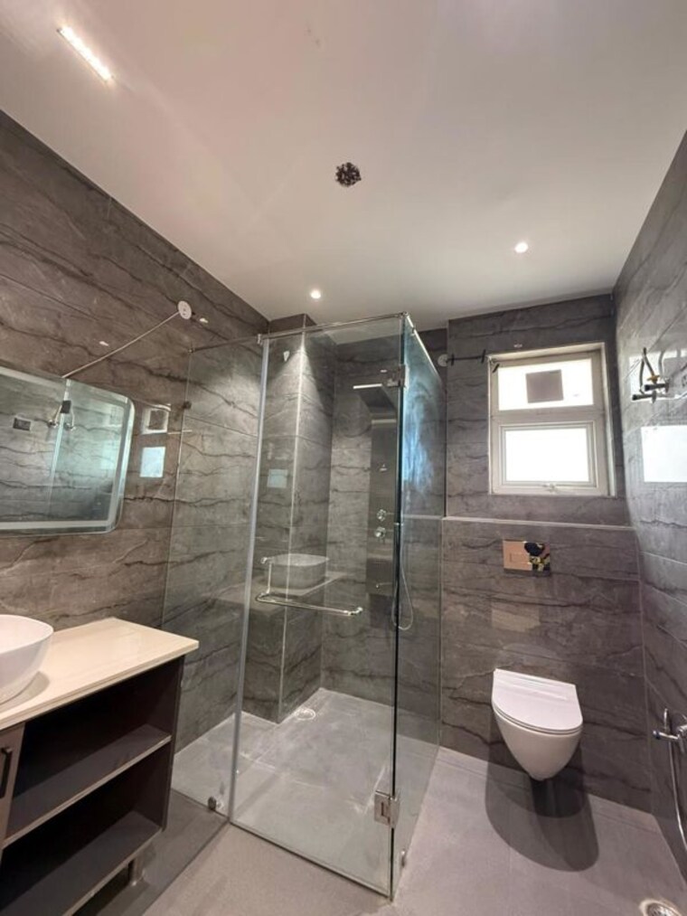 Bathroom, sector 21c 4 Bedroom 535 Sq.Yd. Builder Floor In Sector 21c Faridabad 10460509