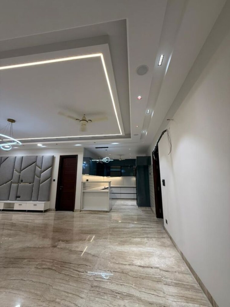  Parking, sector 21c 4 Bedroom 535 Sq.Yd. Builder Floor In Sector 21c Faridabad 10460509