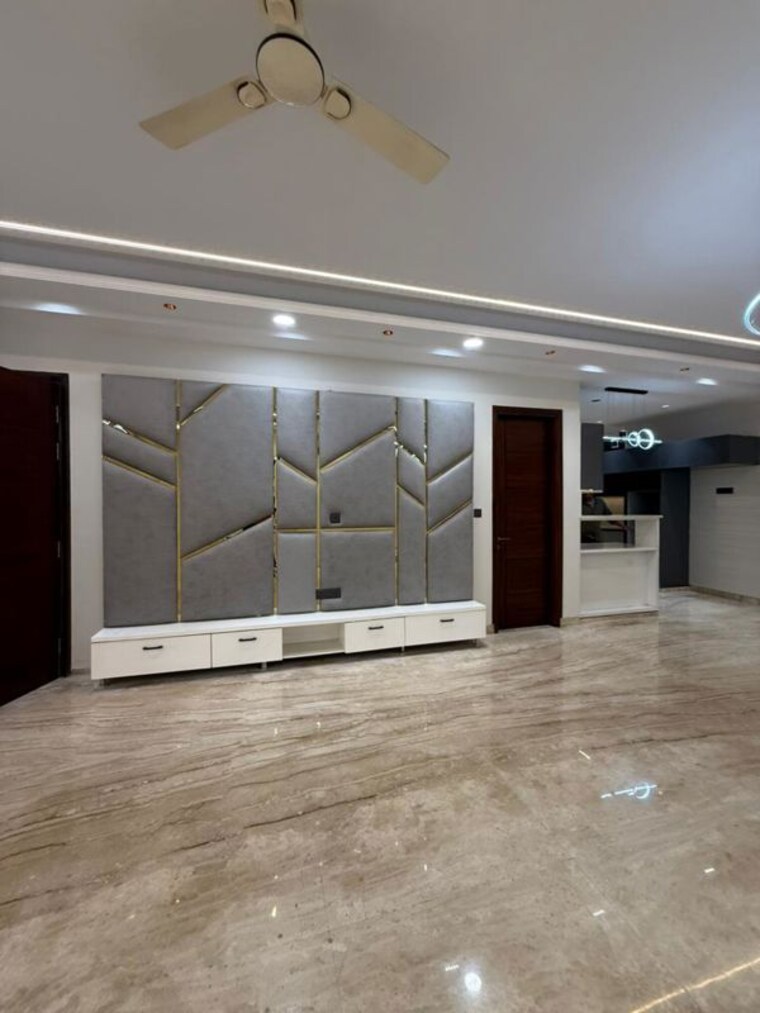 Room, sector 21c 4 Bedroom 535 Sq.Yd. Builder Floor In Sector 21c Faridabad 10460509