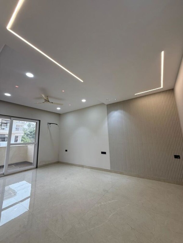 Room, sector 21c 4 Bedroom 535 Sq.Yd. Builder Floor In Sector 21c Faridabad 10460509