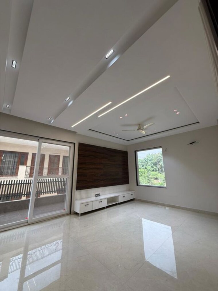 undefined, sector 21c 4 Bedroom 535 Sq.Yd. Builder Floor In Sector 21c Faridabad 10460509