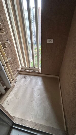 Balcony in 1.5 BHK Apartment at Lodha Upper Thane, Anjur – for Sale