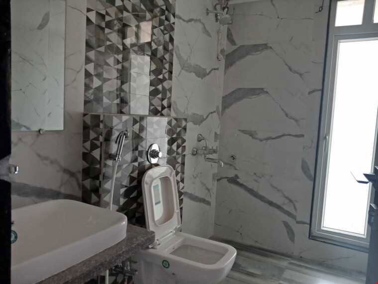 Bathroom, yash-orion 2 Bedroom 780 Sq.Ft. Apartment In Goregaon East Mumbai 10460511