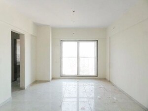 Room in 2 BHK Apartment at Yash Orion, Goregaon East – for Rent