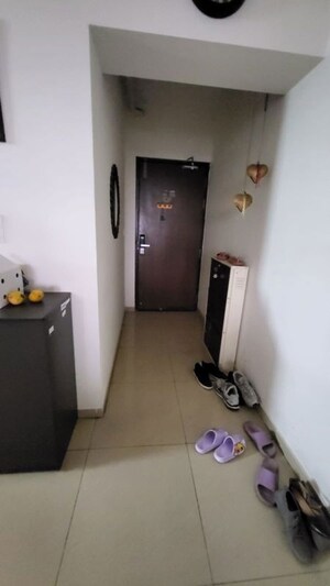 Furnished Amenities in 3 BHK Apartment at Amanora Future Towers, Hadapsar – for Rent