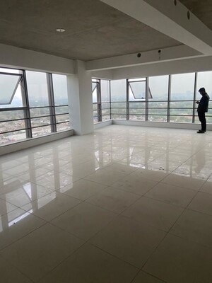 Room in  Office Space at Swati Trinity, Shela – for Rent