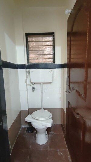 Bathroom in 1 BHK Apartment at Destiny Heights, Mulund East – for Rent
