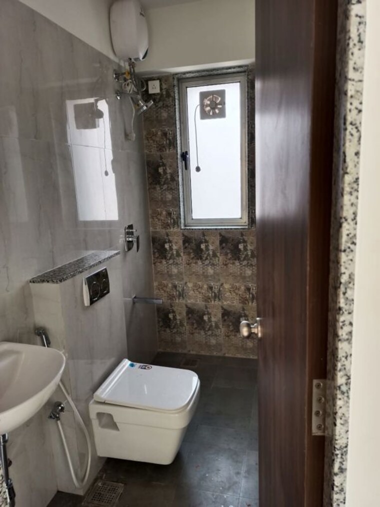 Bathroom, hdil-premier-exotica 1 Bedroom 480 Sq.Ft. Apartment In Kurla West Mumbai 10460506