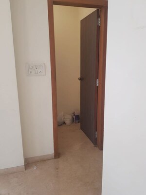Bedroom in 2 BHK Apartment at Chembur – for Rent