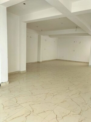 Room in  Office Space at Sushant Golf City – for Rent