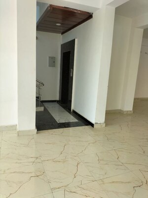 Room in  Office Space at Sushant Golf City – for Rent