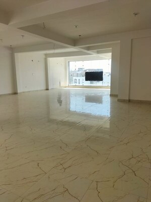 Room in  Office Space at Sushant Golf City – for Rent