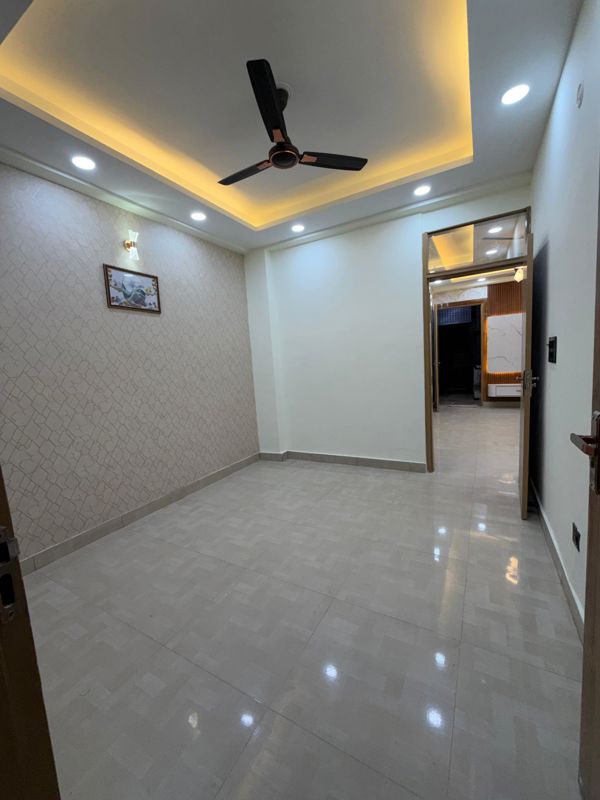 4 BHK 1800 Sq.Ft. Apartment in Express Greens
