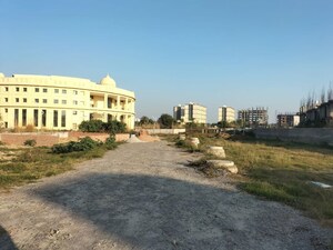  Plot For Sale in Sushant Golf City