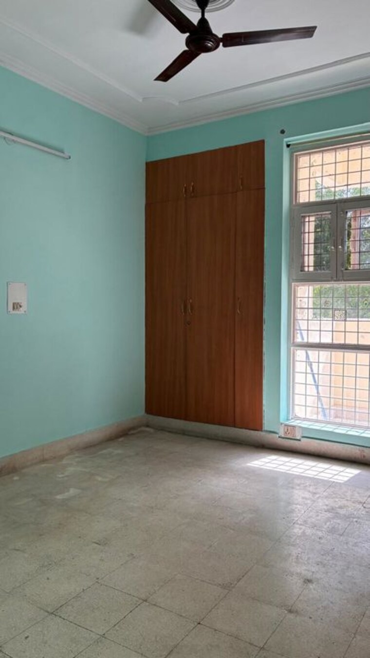 Room, kalibari-apartments 3 Bedroom 1300 Sq.Ft. Apartment In Sector 21d Faridabad 10460623