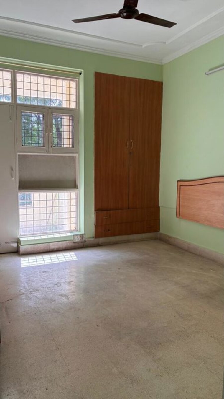 Room, kalibari-apartments 3 Bedroom 1300 Sq.Ft. Apartment In Sector 21d Faridabad 10460623