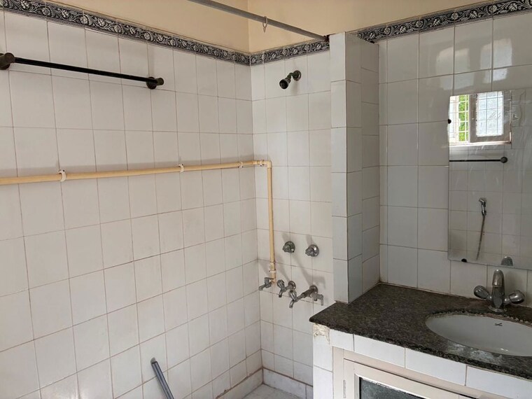 Bathroom, kalibari-apartments 3 Bedroom 1300 Sq.Ft. Apartment In Sector 21d Faridabad 10460623