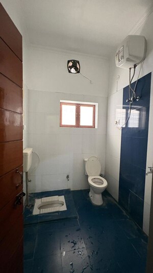Bathroom in 2.5 BHK Villa at Dharampur Nehru Colony – for Rent