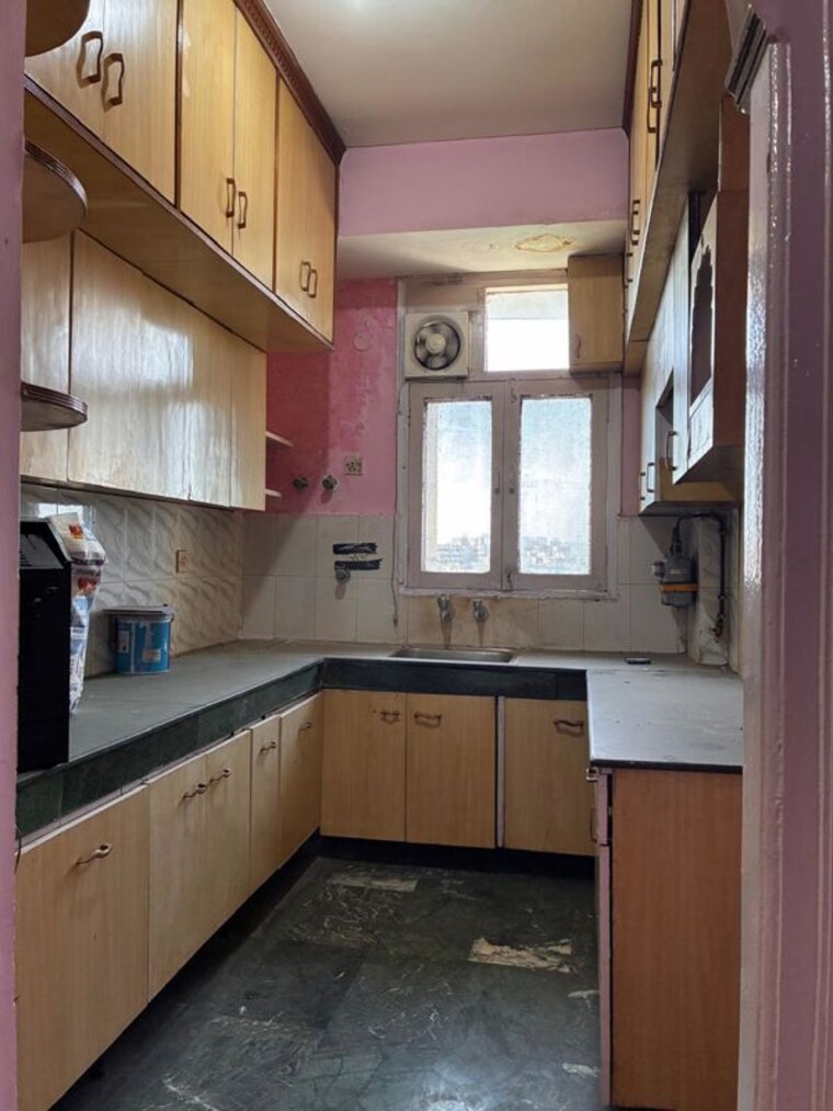 Kitchen, lalleshwari-vatika-cghs 2 Bedroom 1100 Sq.Ft. Apartment In Sector 21d Faridabad 10460661