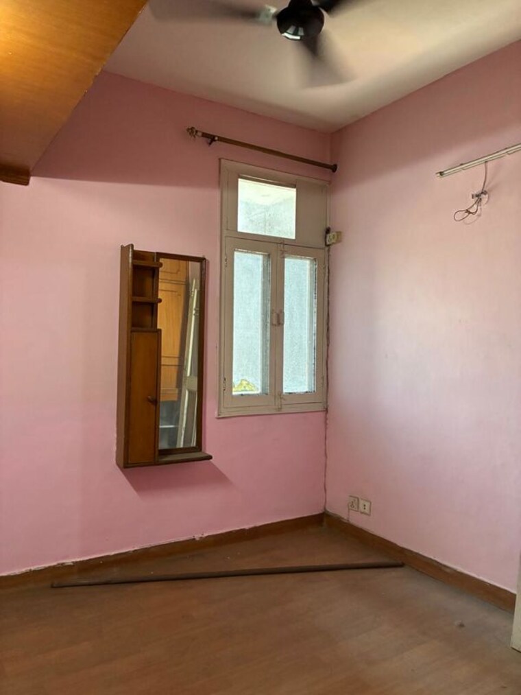 Room, lalleshwari-vatika-cghs 2 Bedroom 1100 Sq.Ft. Apartment In Sector 21d Faridabad 10460661