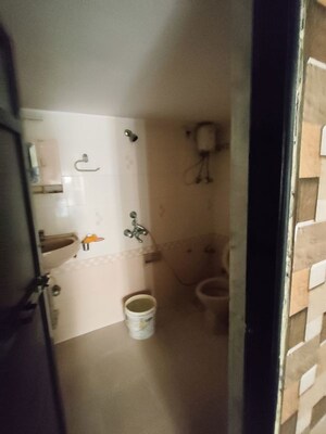 Bathroom in 3 BHK Apartment at Rajhans Dreams, Vasai West – for Rent