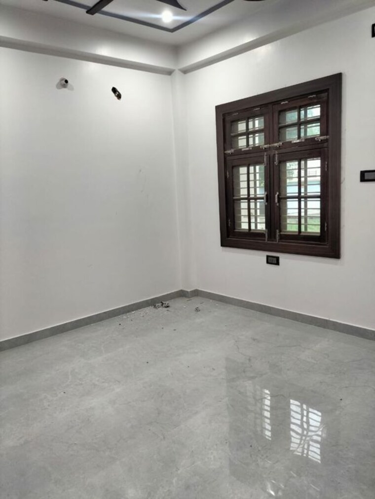 Room, sushant golf city 2 Bedroom 1500 Sq.Ft. Builder Floor In Sushant Golf City Lucknow 10460680