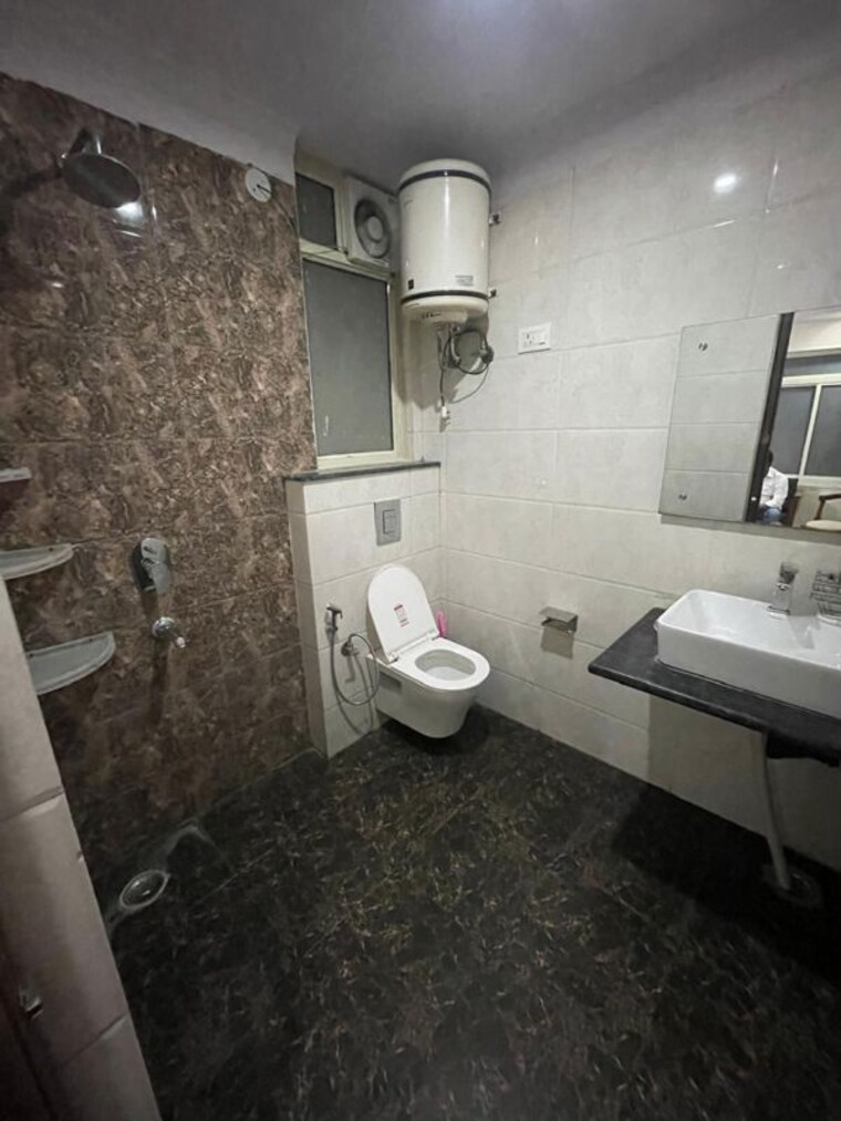 Bathroom, sushant lok ii Studio 200 Sq.Ft. Builder Floor In Sushant Lok ii Gurgaon 10460694