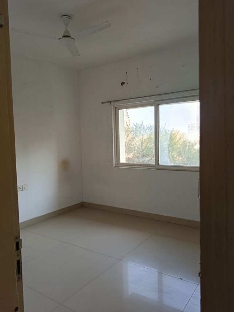 Room, godrej-garden-city 4 Bedroom 2280 Sq.Ft. Apartment In Jagatpur Ahmedabad 9920778