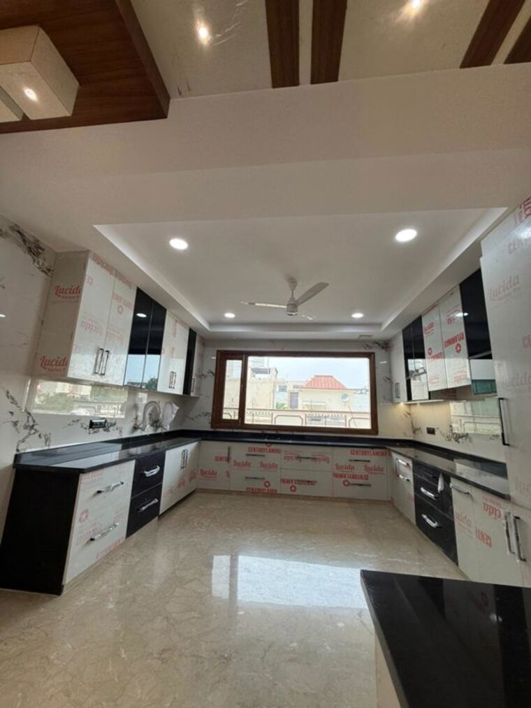Kitchen, sector 21c 5 Bedroom 500 Sq.Yd. Builder Floor In Sector 21c Faridabad 10460735