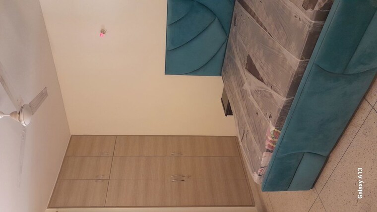 Bathroom, unitech-south-city-ii 3 Bedroom 1520 Sq.Ft. Builder Floor In Sector 50 Gurgaon 10460755