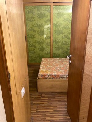 Bedroom in 3 BHK Apartment at Malabar Hill – for Rent